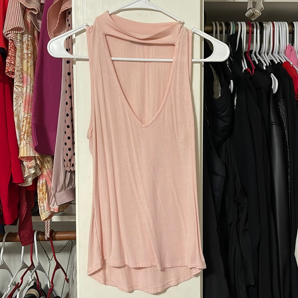 Light pink tank top choker style
